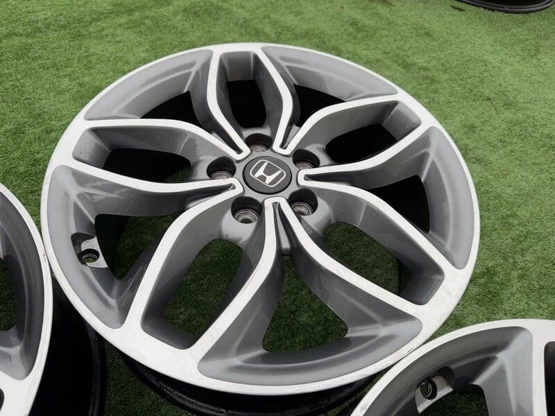 Photo 3 - Honda Siunciam, 7.5J ET55 light alloy R18 rims