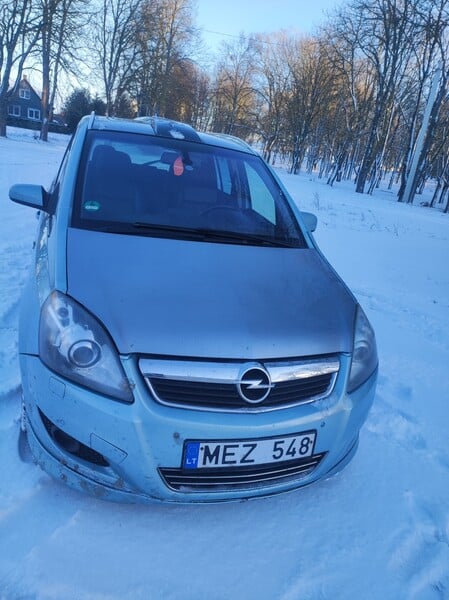 Фотография 1 - Opel Zafira 2009 г Универсал