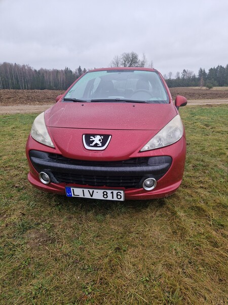 Photo 3 - Peugeot 207 2008 y Hatchback