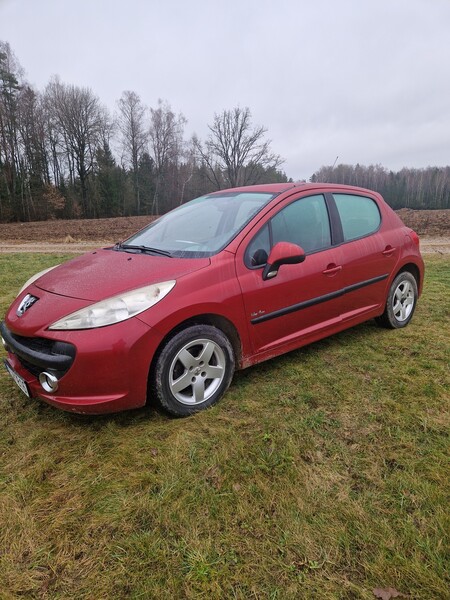 Photo 6 - Peugeot 207 2008 y Hatchback