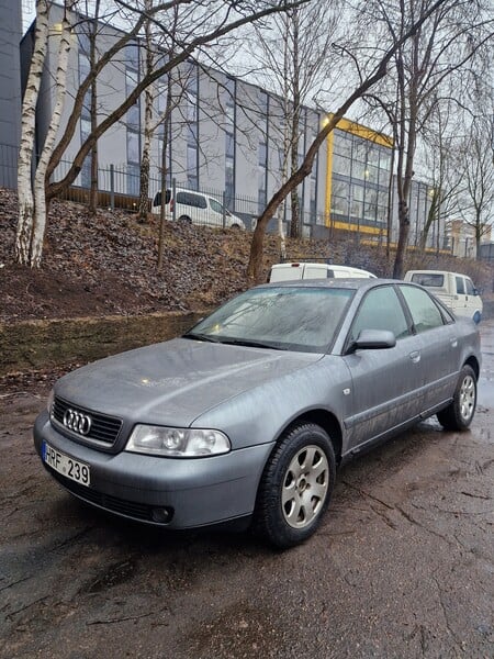 Photo 1 - Audi A4 1995 y Sedan