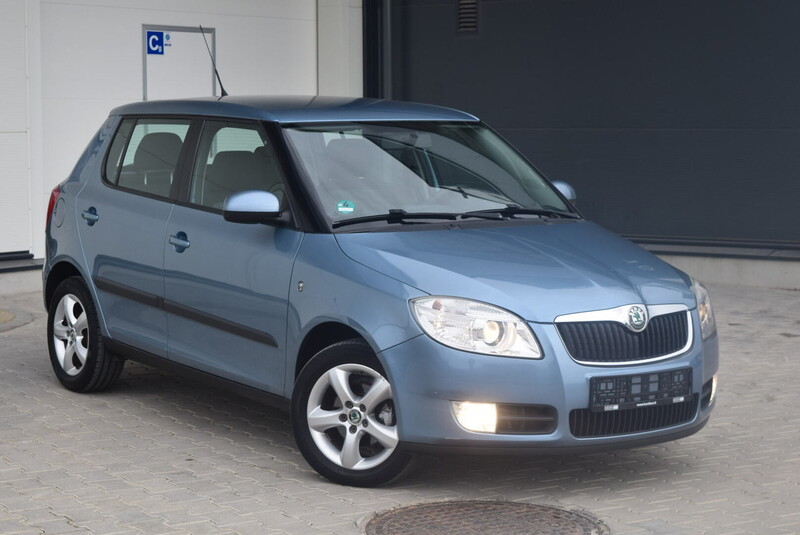 Фотография 3 - Skoda Fabia 2009 г Хэтчбек