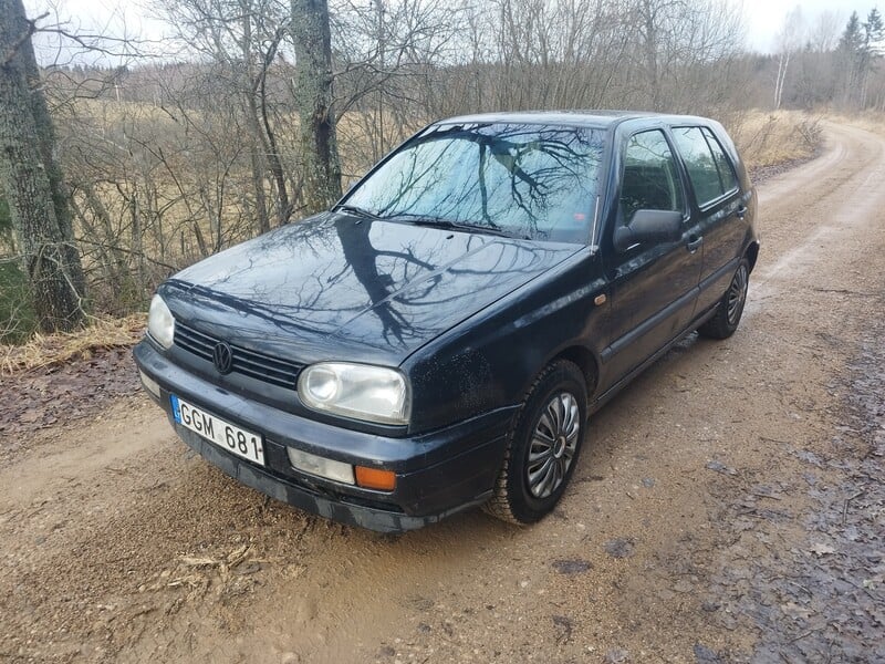 Nuotrauka 1 - Volkswagen Golf 1996 m Hečbekas