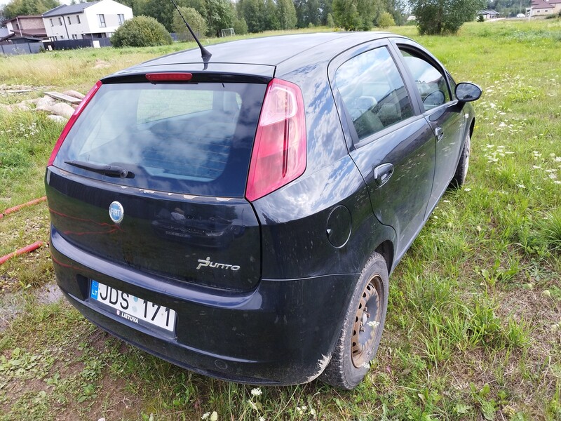 Фотография 2 - Fiat Punto 2006 г Хэтчбек