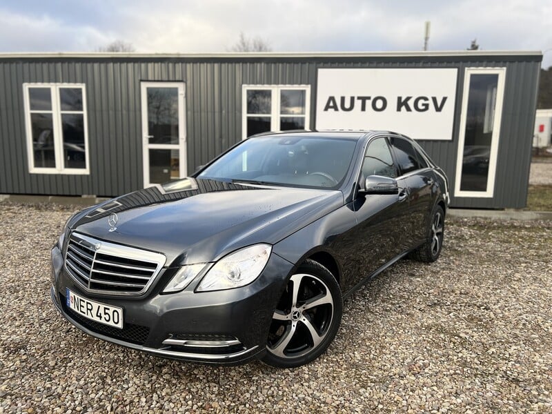 Photo 1 - Mercedes-Benz E 350 2010 y Sedan