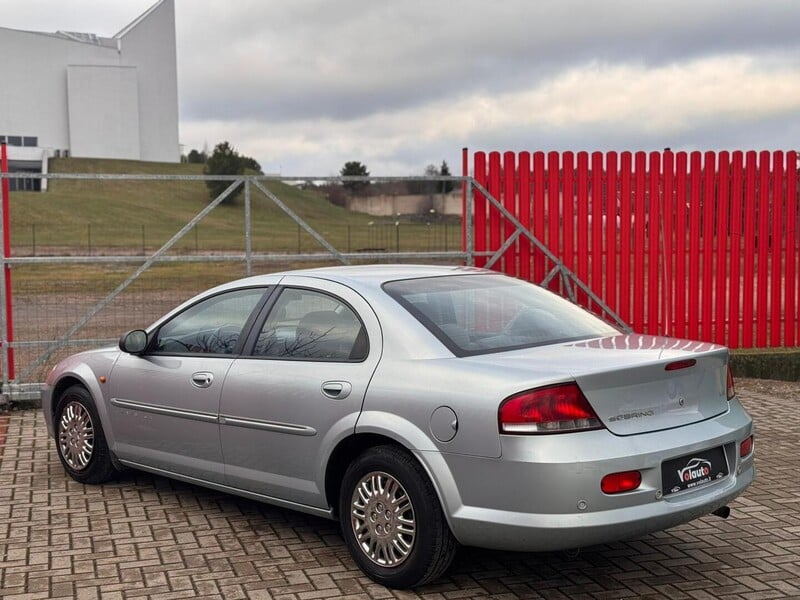 Photo 4 - Chrysler Sebring 2001 y Sedan