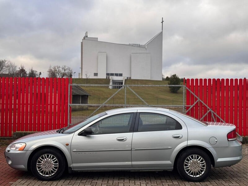 Photo 6 - Chrysler Sebring 2001 y Sedan