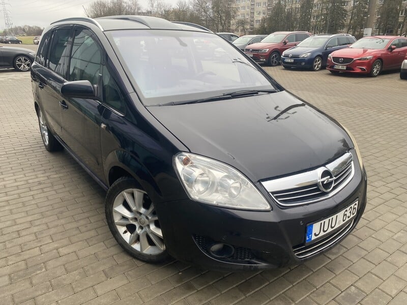 Photo 2 - Opel Zafira 2008 y Van