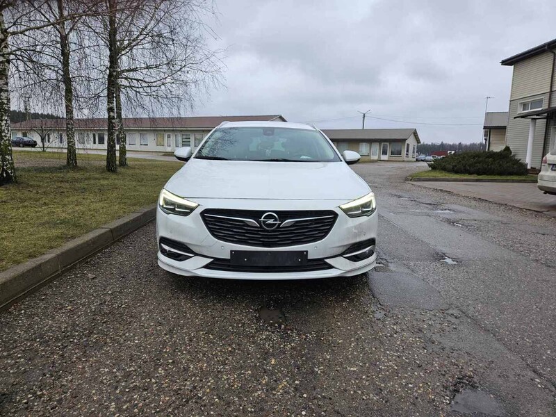 Фотография 2 - Opel Insignia 2020 г Универсал