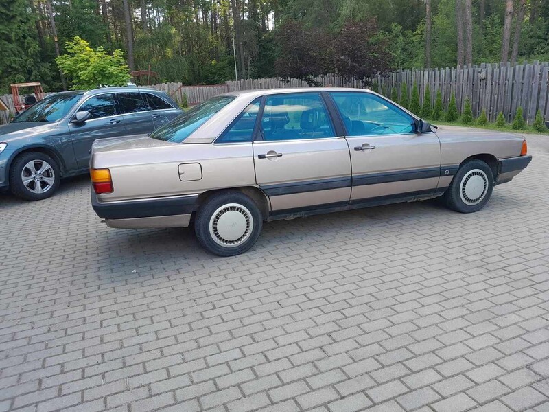 Photo 4 - Audi 100 1987 y Sedan