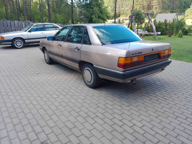 Photo 6 - Audi 100 1987 y Sedan