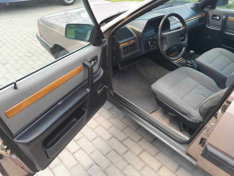 Photo 9 - Audi 100 1987 y Sedan