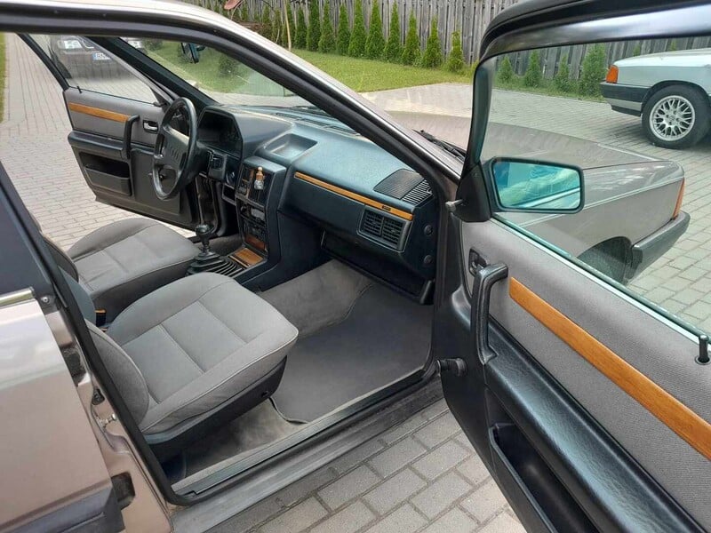 Photo 12 - Audi 100 1987 y Sedan