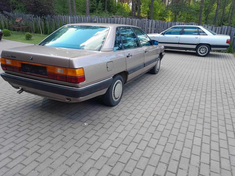 Photo 8 - Audi 100 1987 y Sedan