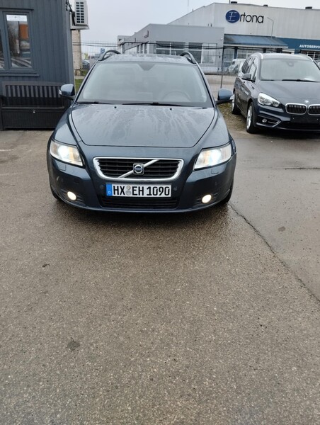 Фотография 3 - Volvo V50 2010 г Универсал