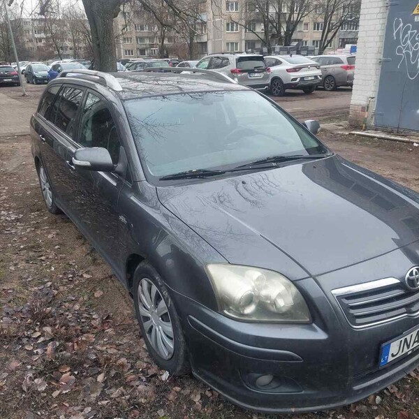 Фотография 2 - Toyota Avensis 2007 г Внедорожник / Кроссовер