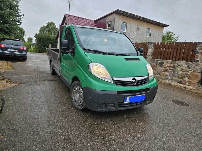 Photo 1 - Opel Vivaro 2007 y Commercial auto (with box)