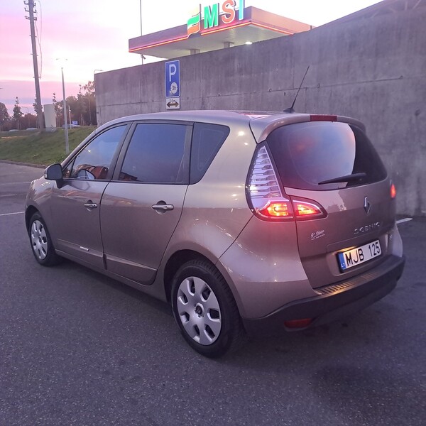 Photo 2 - Renault Scenic 2012 y Off-road / Crossover