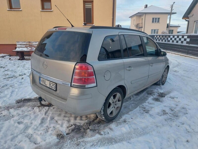 Photo 3 - Opel Zafira 2005 y Van