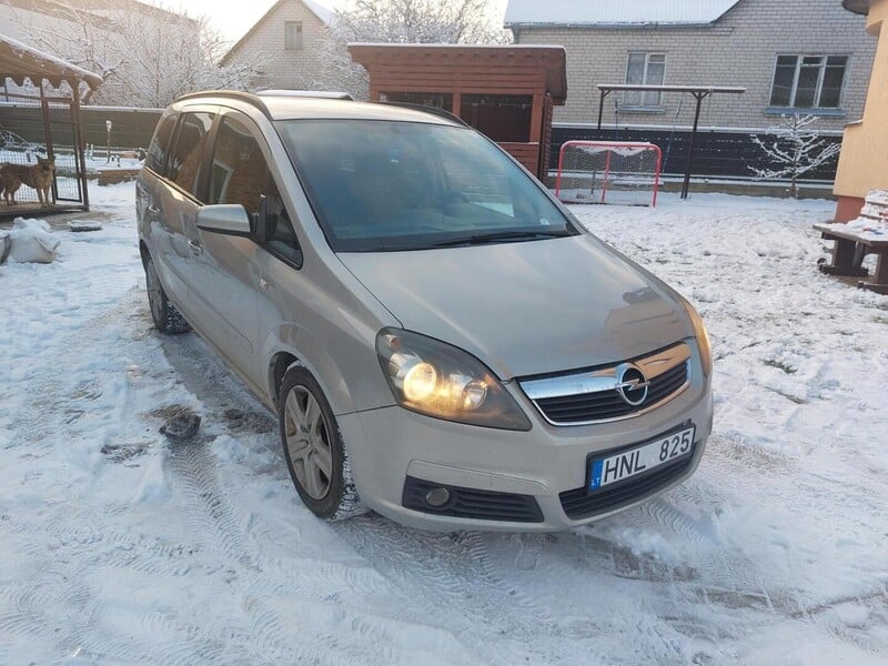 Photo 5 - Opel Zafira 2005 y Van