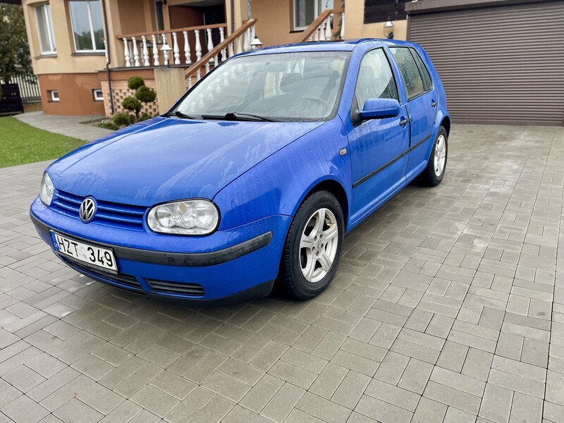 Фотография 1 - Volkswagen Golf 1998 г Хэтчбек