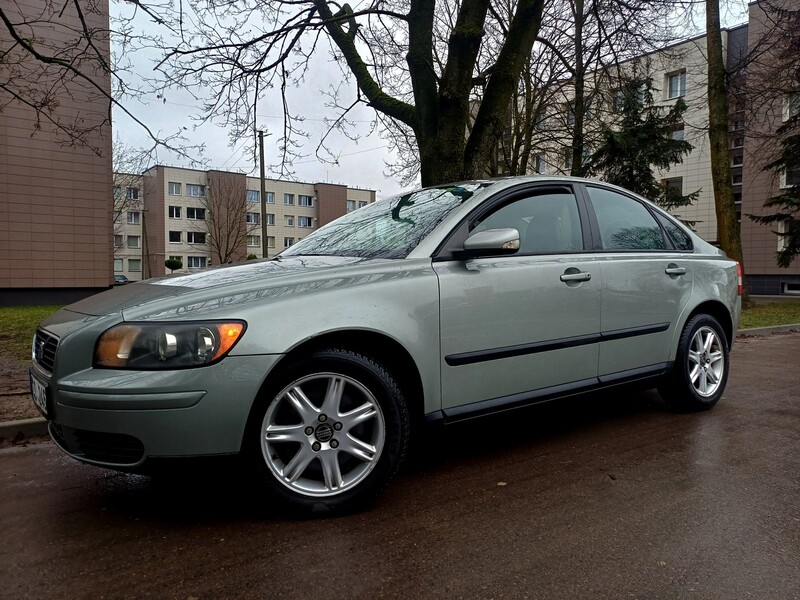 Фотография 2 - Volvo S40 2005 г Хэтчбек