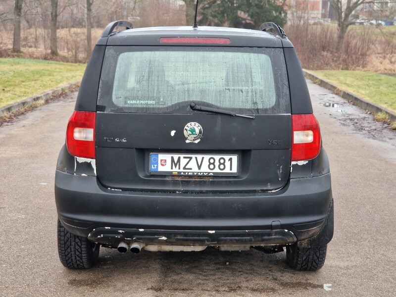 Фотография 4 - Skoda Yeti 2012 г Внедорожник / Кроссовер