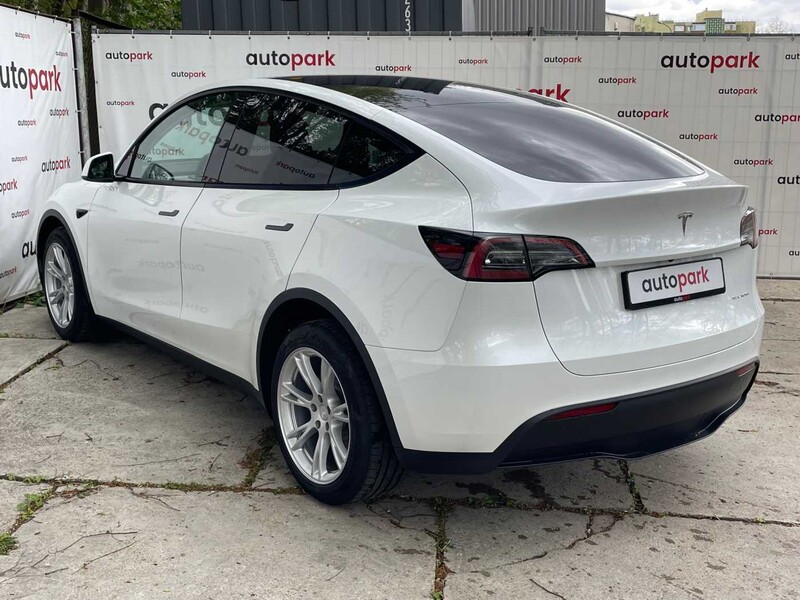 Photo 5 - Tesla Model Y Dual Motor 2022 y