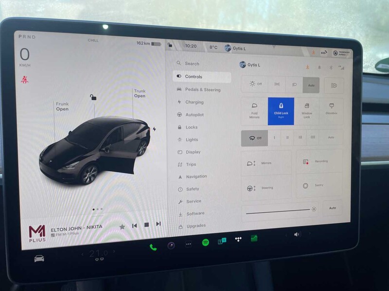 Photo 11 - Tesla Model Y Dual Motor 2022 y