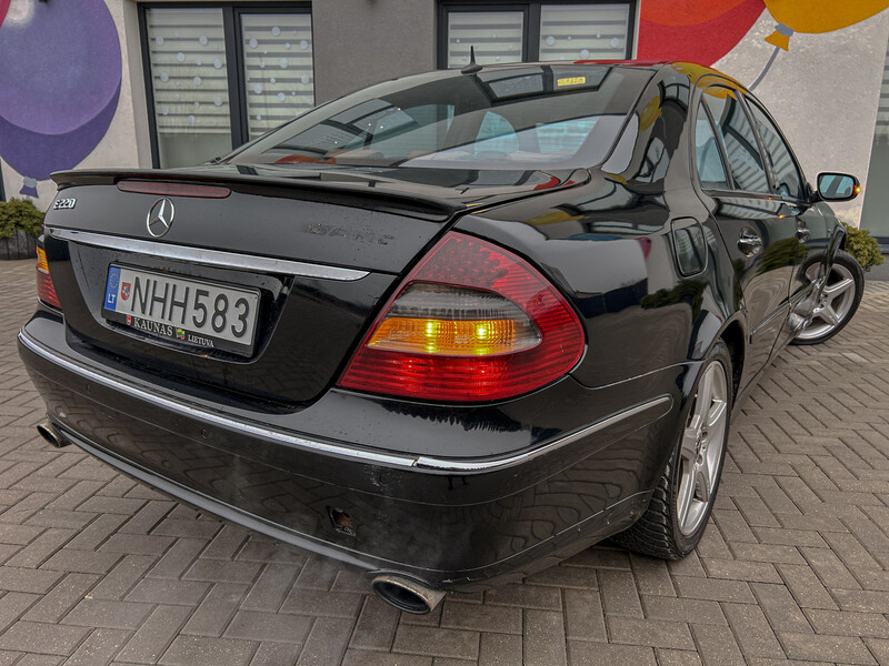 Фотография 16 - Mercedes-Benz E 220 2005 г Седан