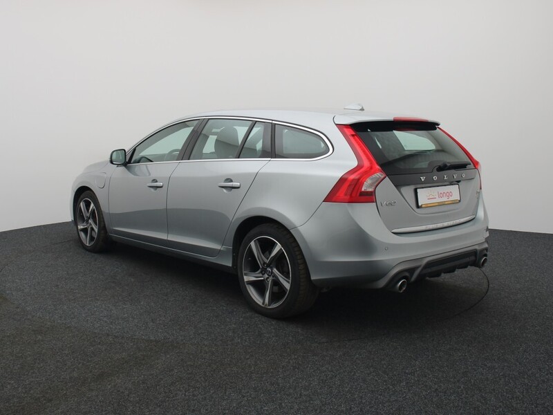 Фотография 7 - Volvo V60 2015 г Универсал