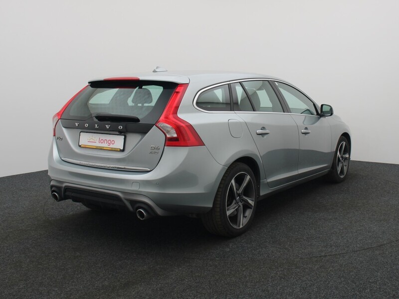 Фотография 8 - Volvo V60 2015 г Универсал