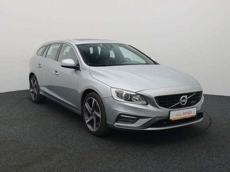 Фотография 10 - Volvo V60 2015 г Универсал