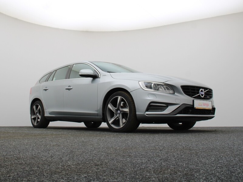 Фотография 11 - Volvo V60 2015 г Универсал