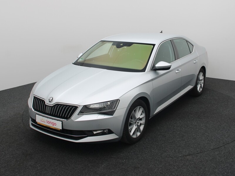 Photo 1 - Skoda Superb 2019 y Sedan