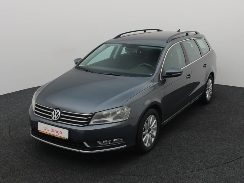 Фотография 1 - Volkswagen Passat 2011 г Универсал