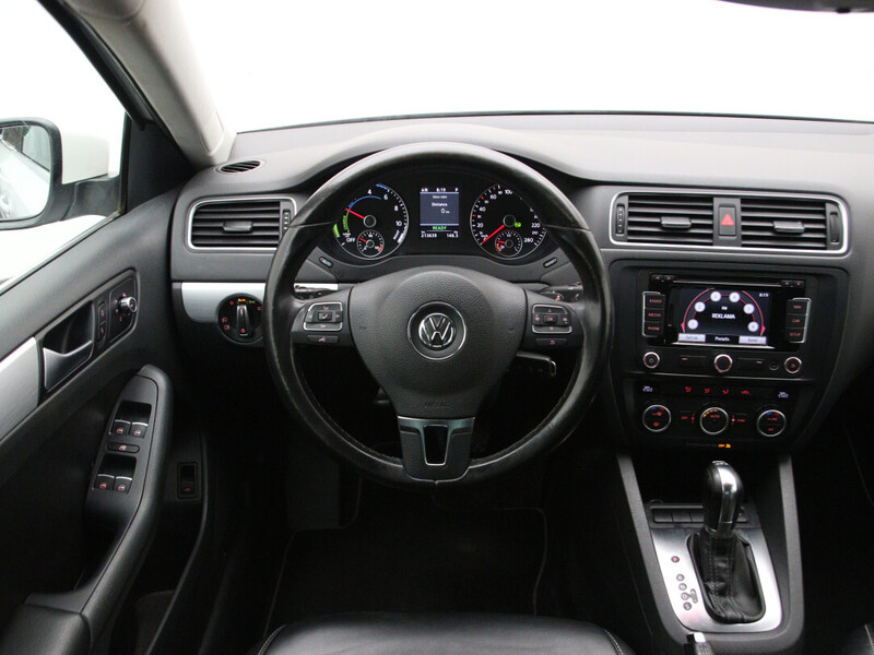 Photo 17 - Volkswagen Jetta 2013 y Sedan