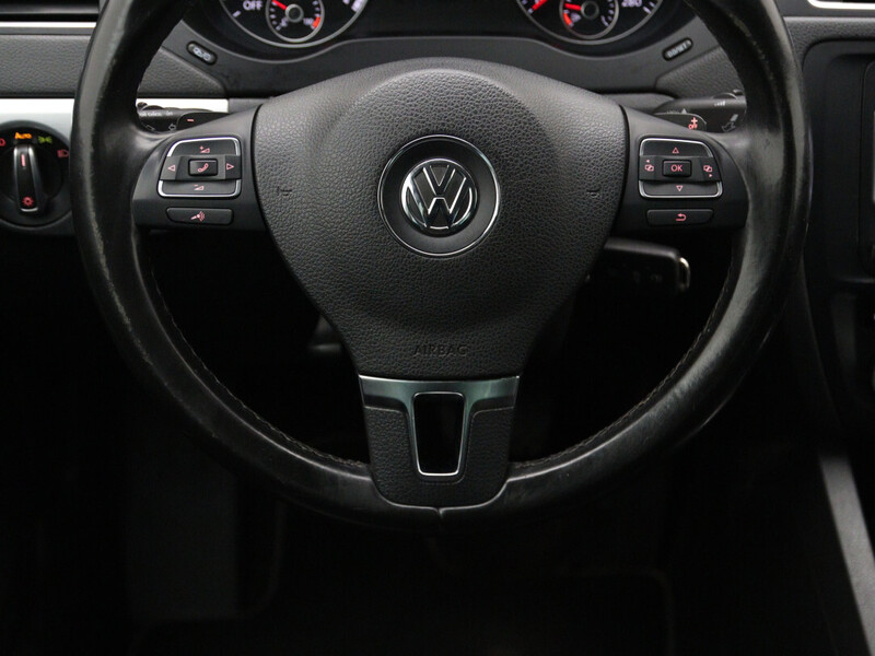 Photo 18 - Volkswagen Jetta 2013 y Sedan