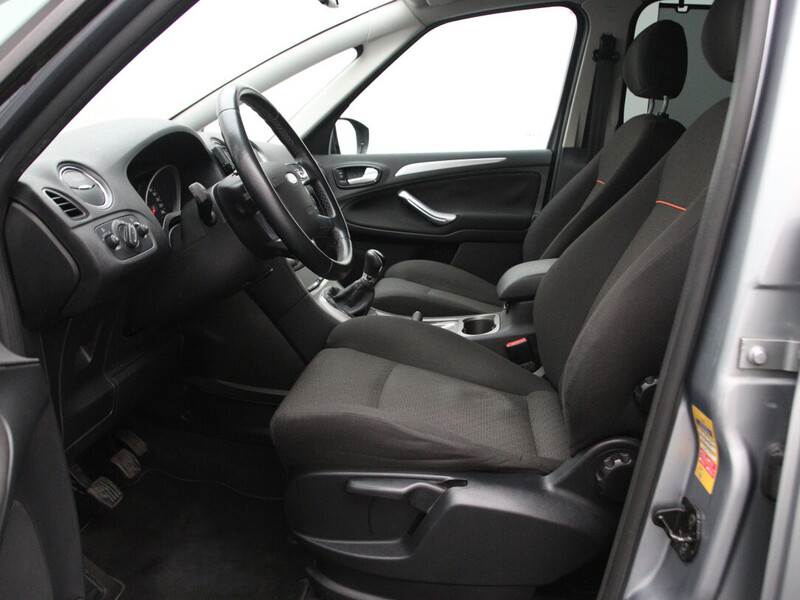 Photo 4 - Ford S-Max 2010 y Van