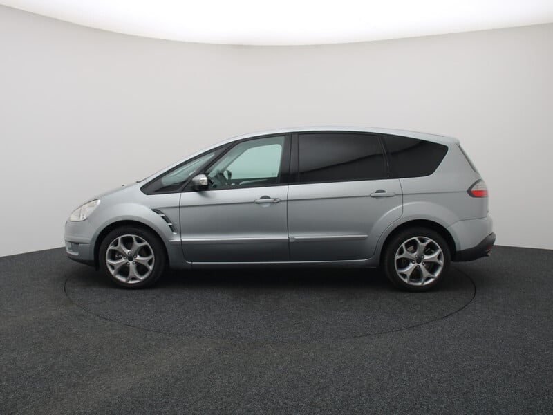 Photo 6 - Ford S-Max 2010 y Van