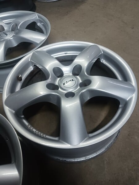 Photo 1 - Rial light alloy R17 rims