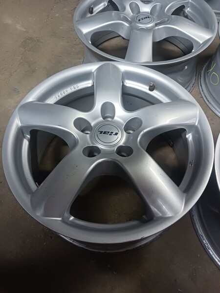 Photo 2 - Rial light alloy R17 rims