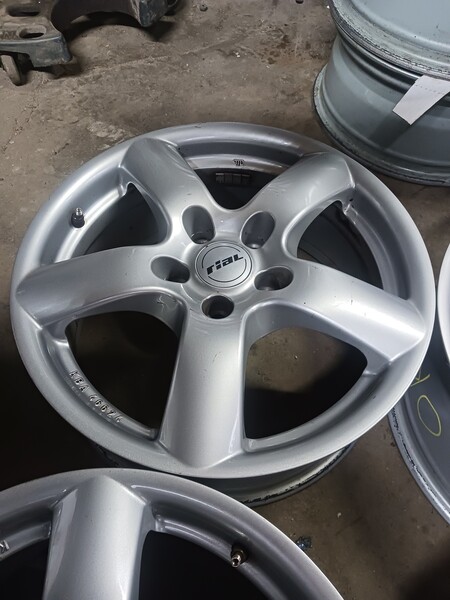 Photo 4 - Rial light alloy R17 rims