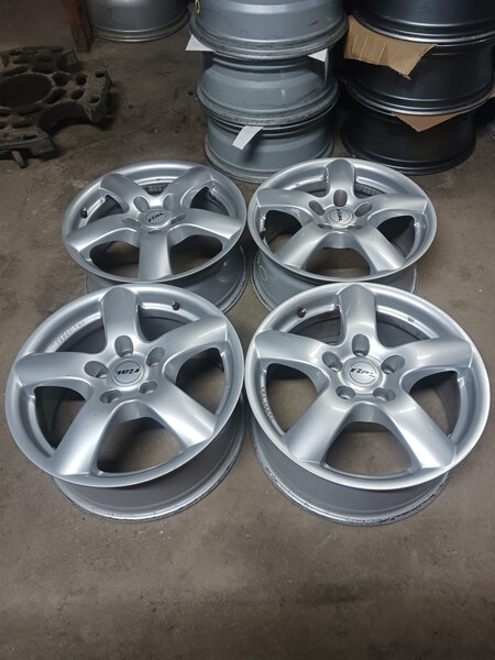 Photo 7 - Rial light alloy R17 rims