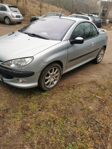 Photo 2 - Peugeot 206 CC 2001 y Convertible