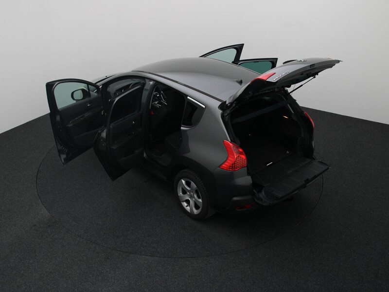 Фотография 13 - Peugeot 3008 2011 г Хэтчбек