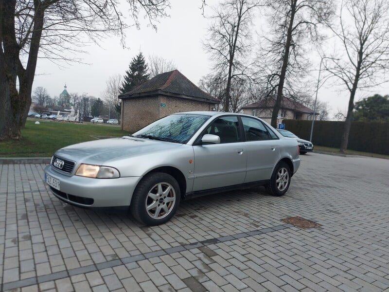 Photo 1 - Audi A4 2002 y Sedan