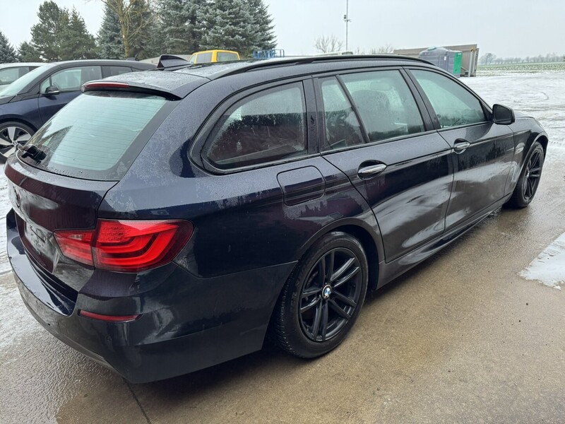 Photo 5 - Bmw 530 2011 y parts