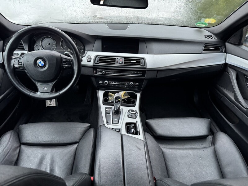 Photo 14 - Bmw 530 2011 y parts