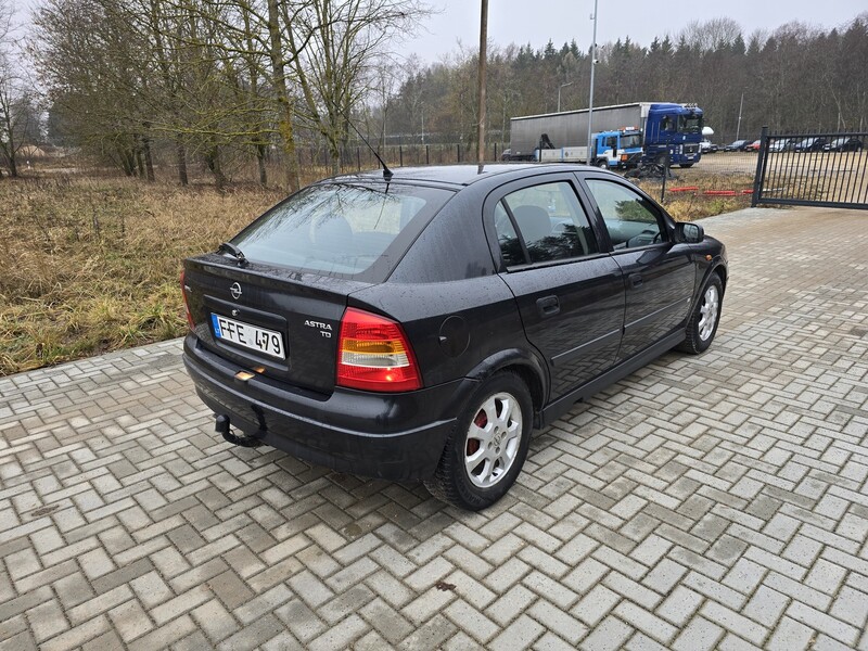 Фотография 3 - Opel Astra 1998 г Хэтчбек